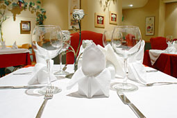 Photo - Restaurant Table